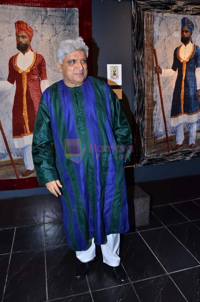 Javed Akhtar at Devangana Kumar's exhibition in Tao on 1st Nov 2012