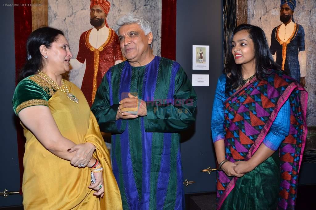 kalpana shah with javed akhtar and devngana kumar at Devangana Kumar's exhibition in Tao on 1st Nov 2012
