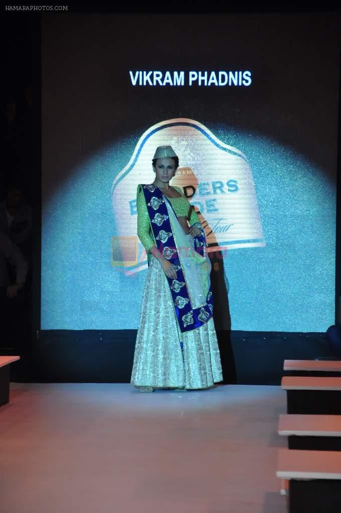 Pia Trivedi walk the ramp for Vikram Phadnis Show at Blender's Pride Fashion Tour Day 2 on 4th Nov 2012