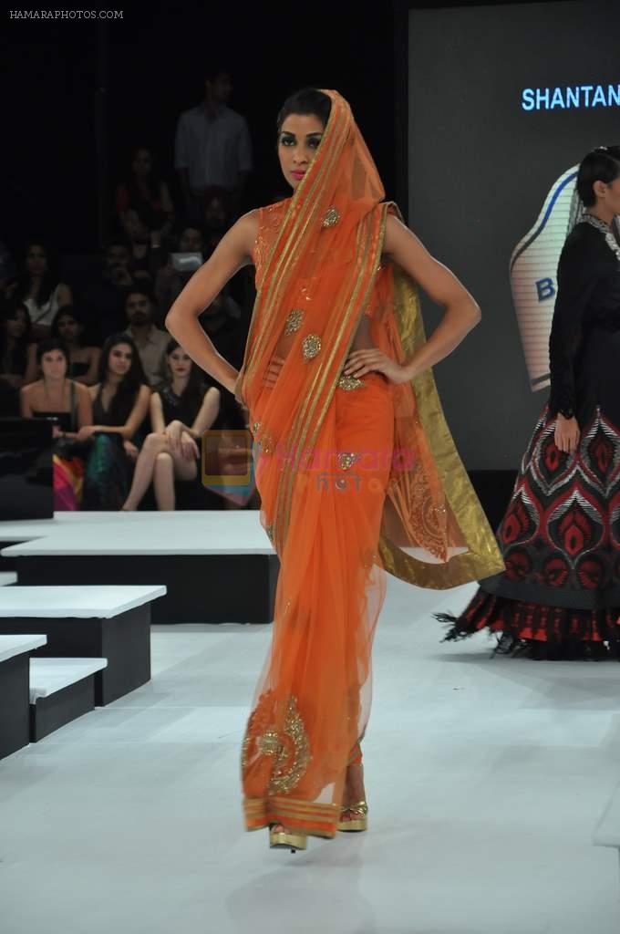 Model walk the ramp for Shantanu & Nikhil Show at Blender's Pride Fashion Tour Day 2 on 4th Nov 2012