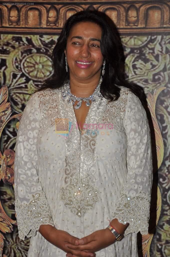 at ITA Awards red carpet in Mumbai on 4th Nov 2012,1