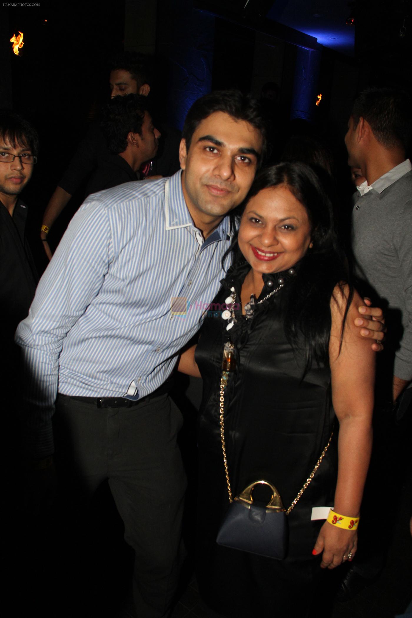 dr. varun katyal and dolly jhunjhunwala at SOL FHM Club Cras Nights Launch party hosted in Anidra, The Aman Hotel on 7th Nov 2012