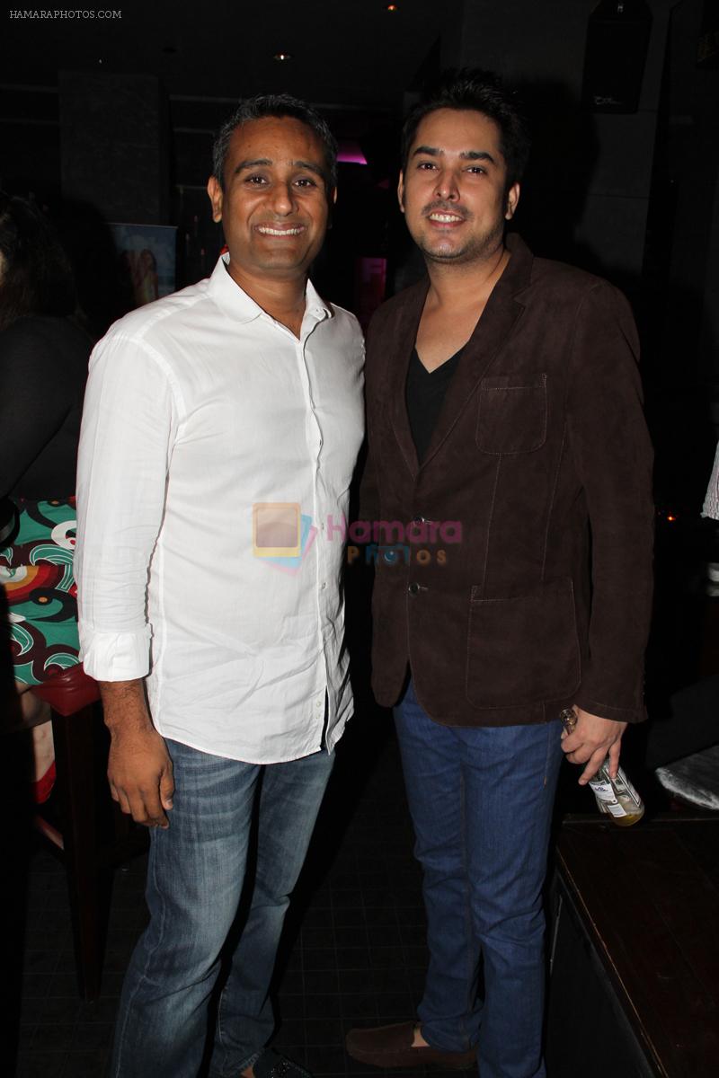 anuj kushwah and shikhar siddharth at SOL FHM Club Cras Nights Launch party hosted in Anidra, The Aman Hotel on 7th Nov 2012