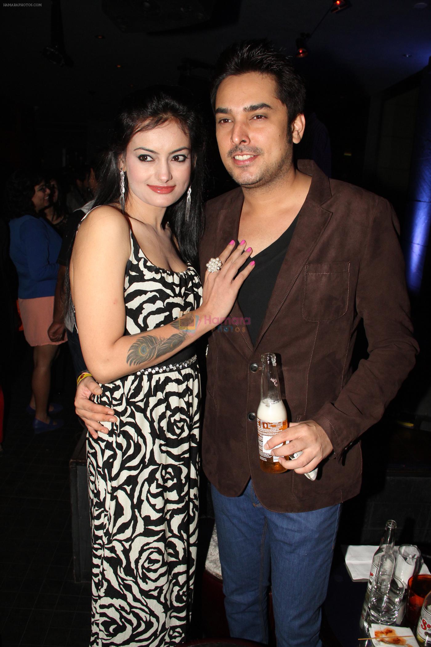 sia tara and shikhar siddharth at SOL FHM Club Cras Nights Launch party hosted in Anidra, The Aman Hotel on 7th Nov 2012