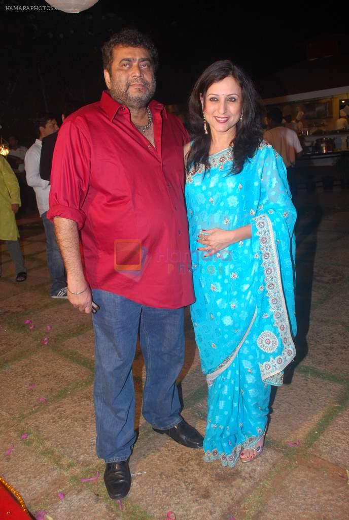 Kishori Shahane at Ashutosh Rana's Birthday Bash, given by his wife Renuka Shahane in The Club, Mumbai on 8th Nov 2012