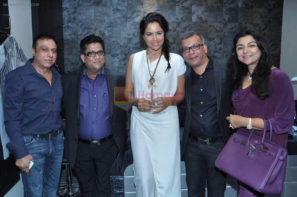 Sameera Reddy at Dwarkadas Chandumal  Jewellery Store Launch in Mumbai on 8th Nov 2012
