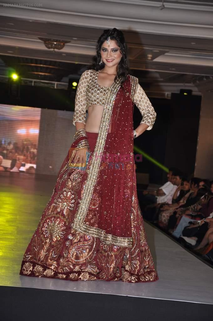 Model walk the ramp at Umeed-Ek Koshish charitable fashion show in Leela hotel on 9th Nov 2012