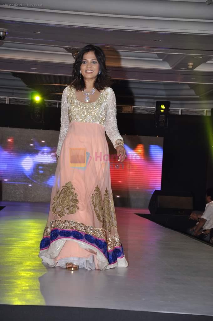 Model walk the ramp at Umeed-Ek Koshish charitable fashion show in Leela hotel on 9th Nov 2012