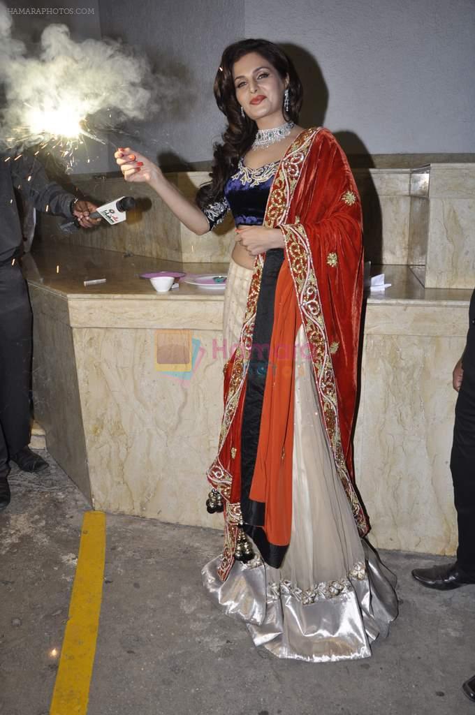 Monica Bedi walk the ramp at Umeed-Ek Koshish charitable fashion show in Leela hotel on 9th Nov 2012