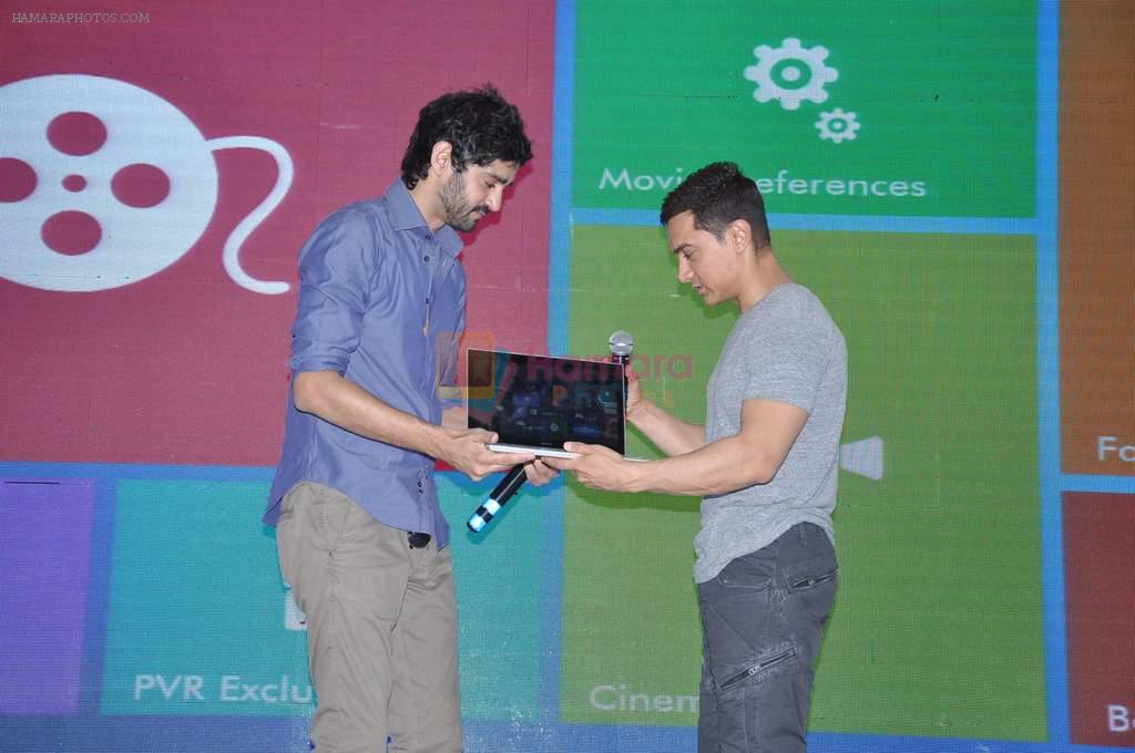 Aamir Khan, Gaurav Kapoor at Windows 8 launch in Inorbit Mall, Mumbai on 11th Nov 2012
