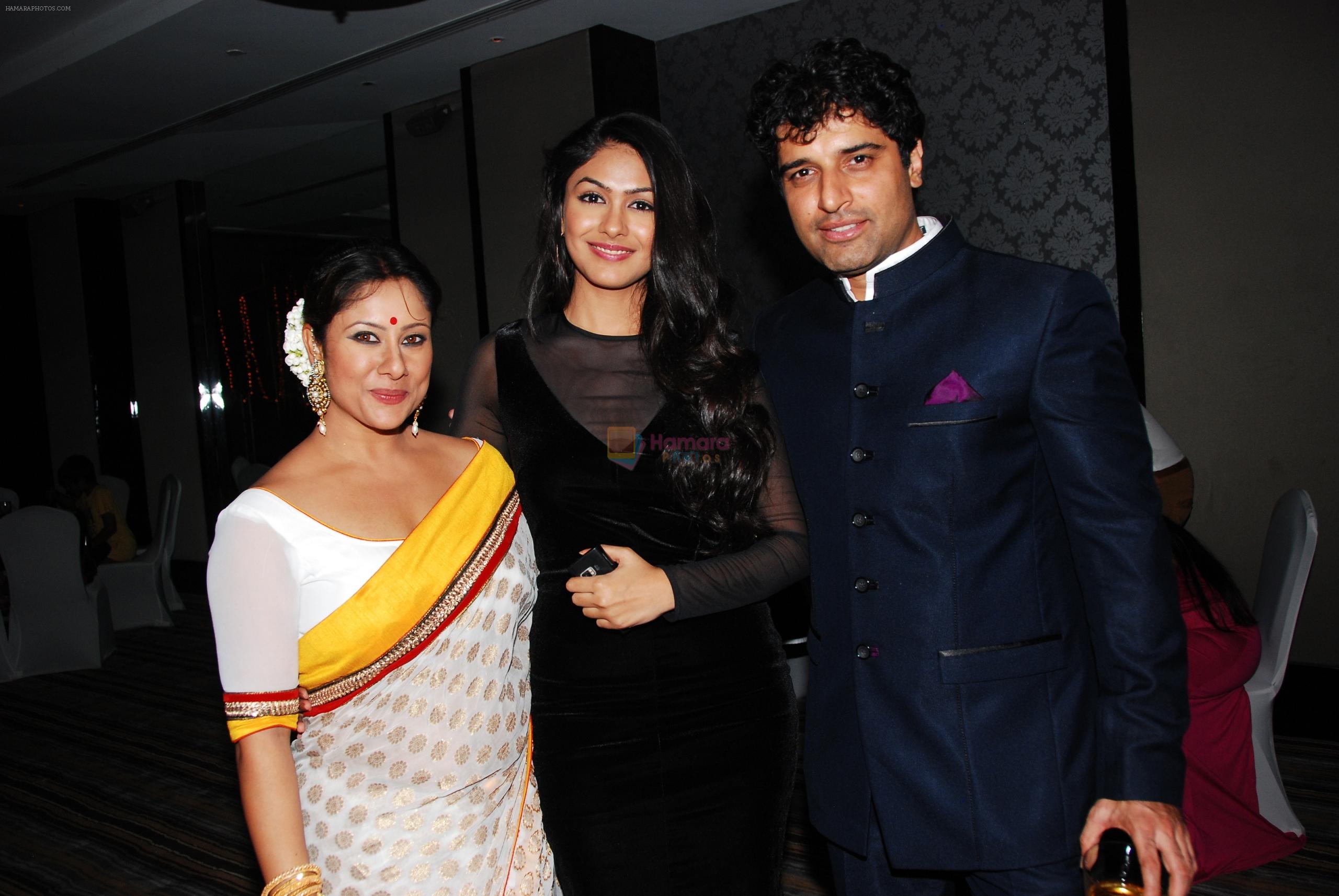 Sai, Gauri Bhosle and Shakti at the launch of Sai Deodhar and Shakti Anand's Production house Thoughtrain Entertainment in Mumbai on 18th Nov 2012