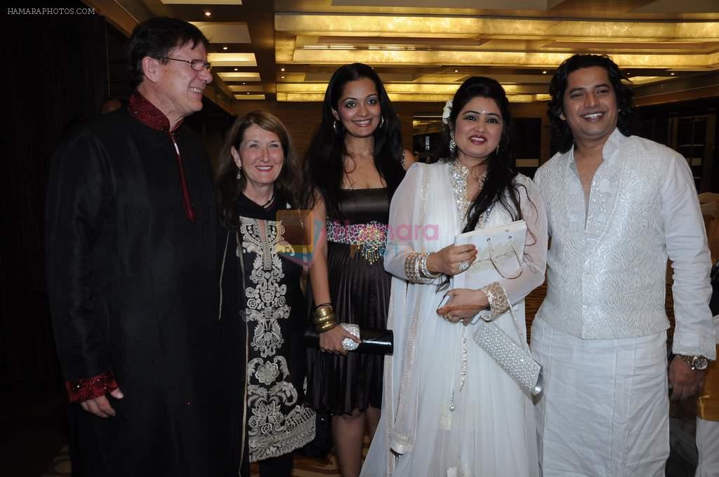 Sheena Chauhan at Harish Moyal wedding anniversary in Mumbai on 21st Nov 2012