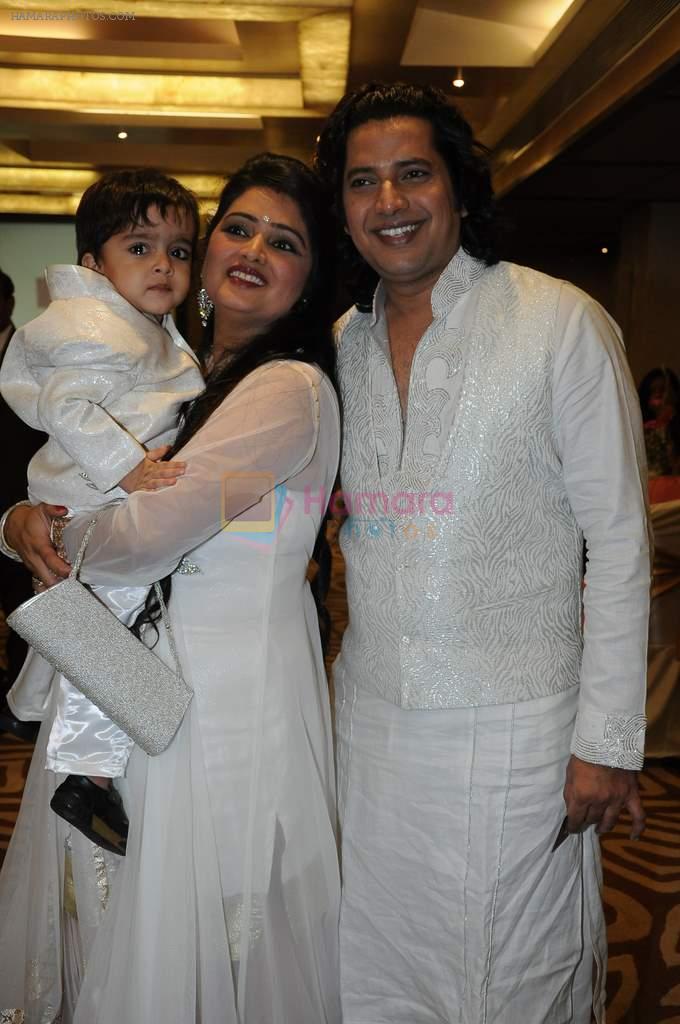 Harish Moyal with His Wife  Meenu Moyal at Harish Moyal wedding anniversary in Mumbai on 21st Nov 2012