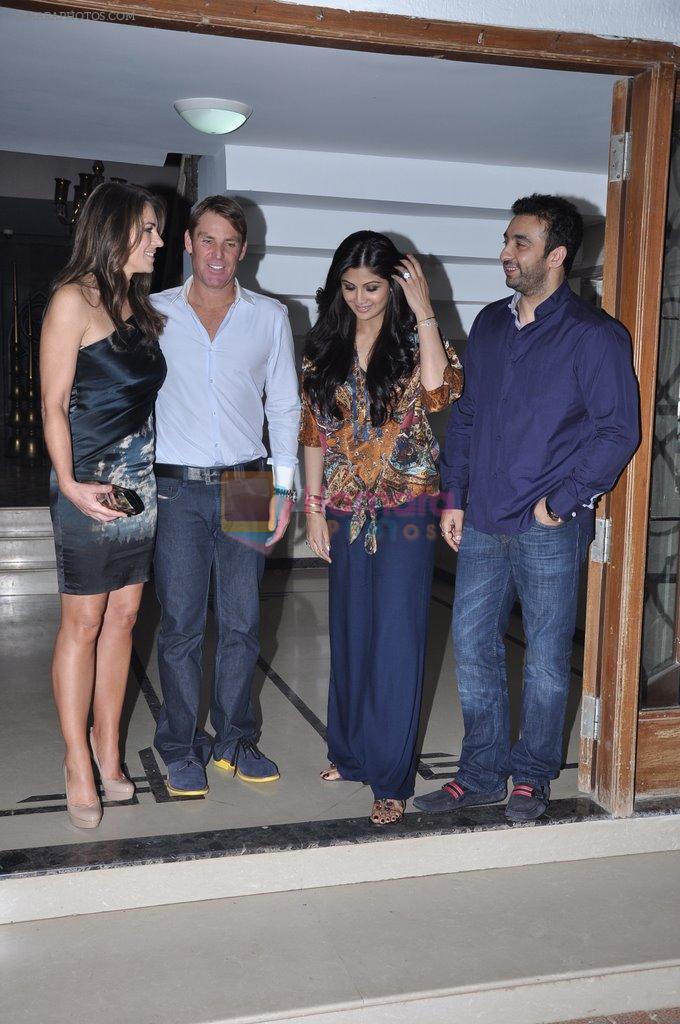 Shilpa Shetty, Raj Kundra, Shane Warne and Liz Hurley at Shilpa Shetty's bash for Shane Warne and Liz Hurley in Juhu, Mumbai on 24th Nov 2012