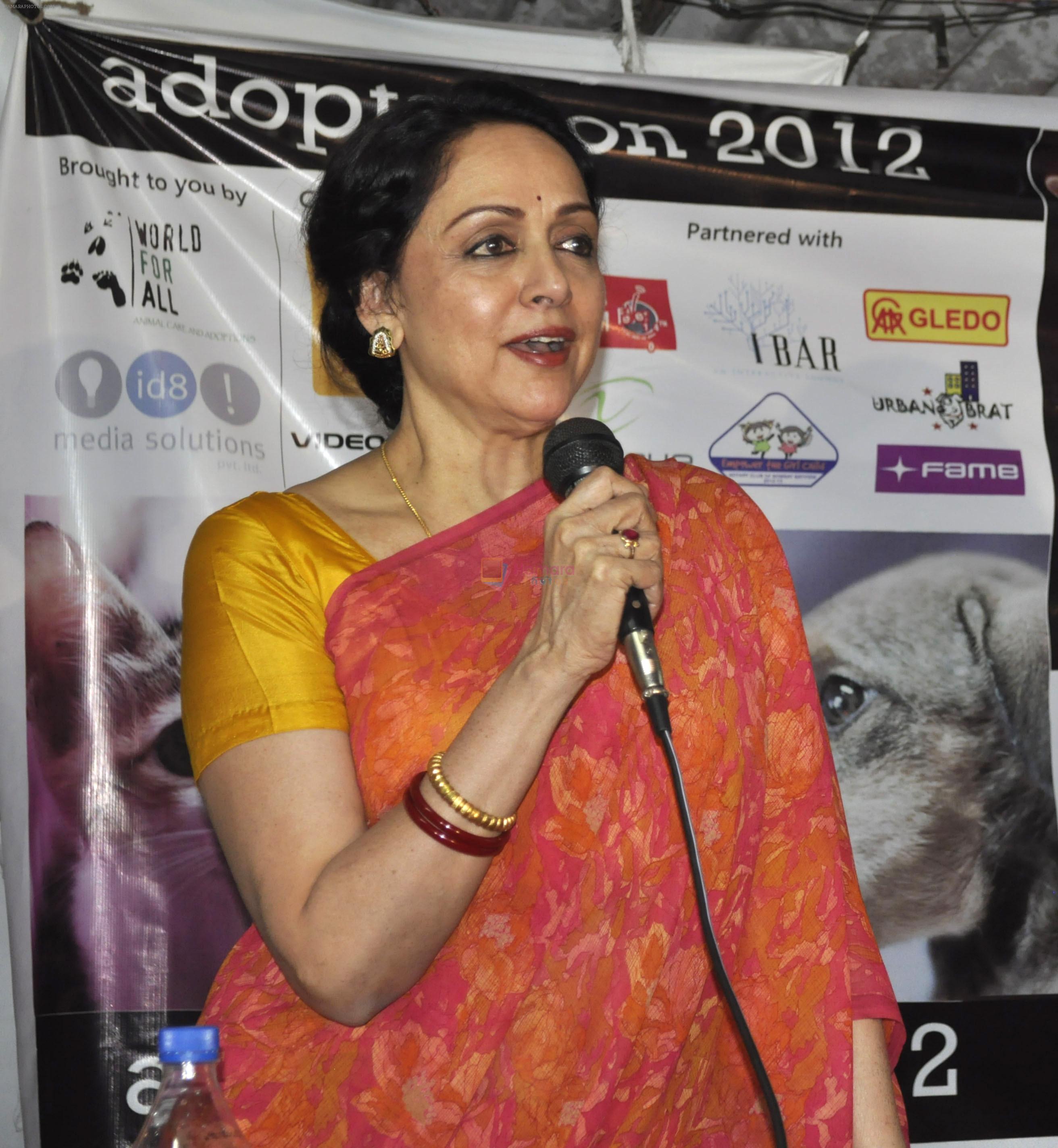 Hema Malini at Adoptathon 2012