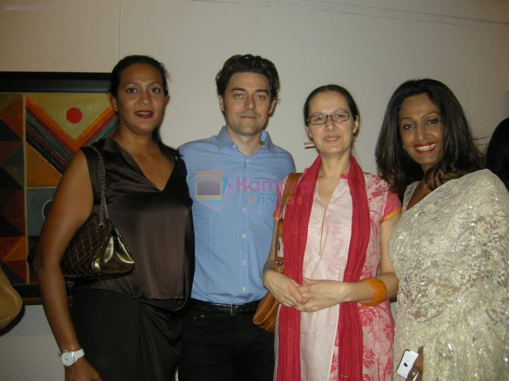 MARIELOU & MATIEU FOSS, MAYA BURMAN &  SMEETA SAWNEY  at SH Raza art show in Jehangir, Mumbai on 27th Nov 2012