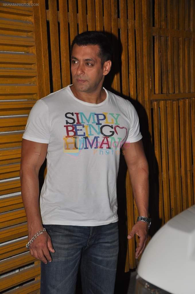 Salman Khan at Dabangg 2 screening in Ketnav, Mumbai on 27th Nov 2012