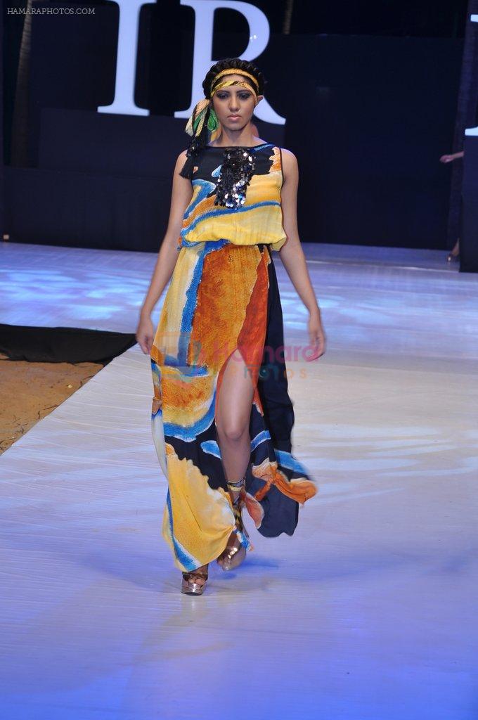 Model walk the ramp for Pria Kataria Puri Show at IRFW 2012 Day 2 in Goa on 29th Nov 2012