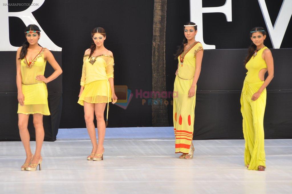 Model walk the ramp for Sounia Gohil Show at IRFW 2012 Day 2 in Goa on 29th Nov 2012