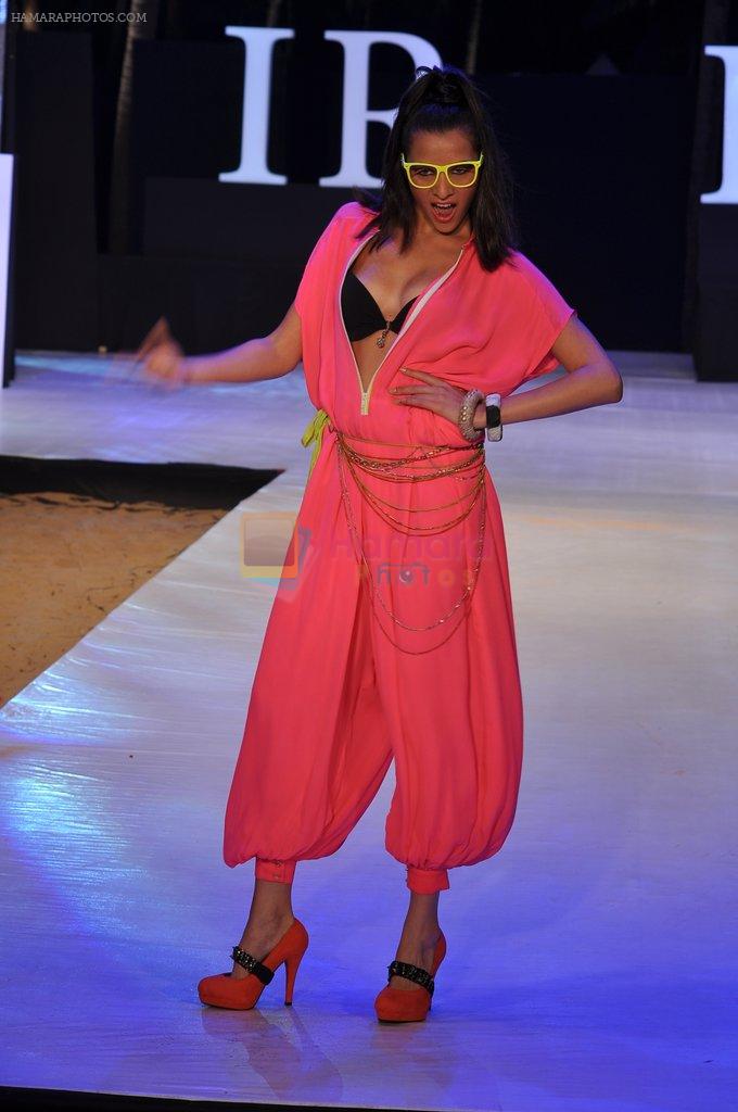 Model walk the ramp for Babita Malkani Show at IRFW 2012 in Goa on 1st Dec 2012
