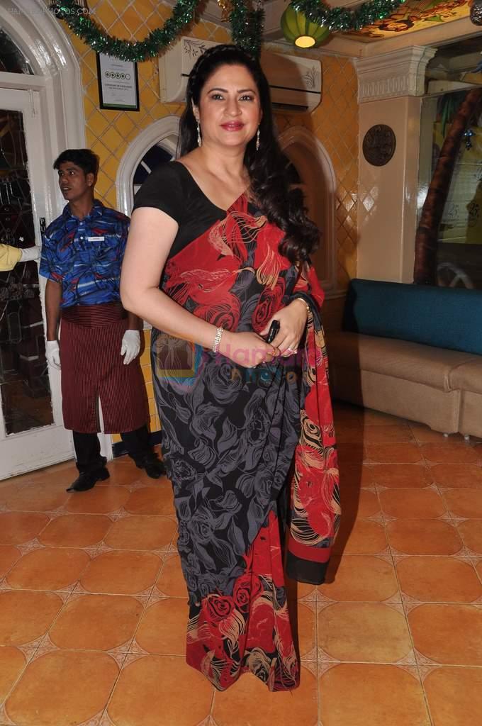 Kunika at Suhas Awchat's Goa Portuguesa celebrates 25 years in Mahim, Mumbai on 3rd Dec 2012