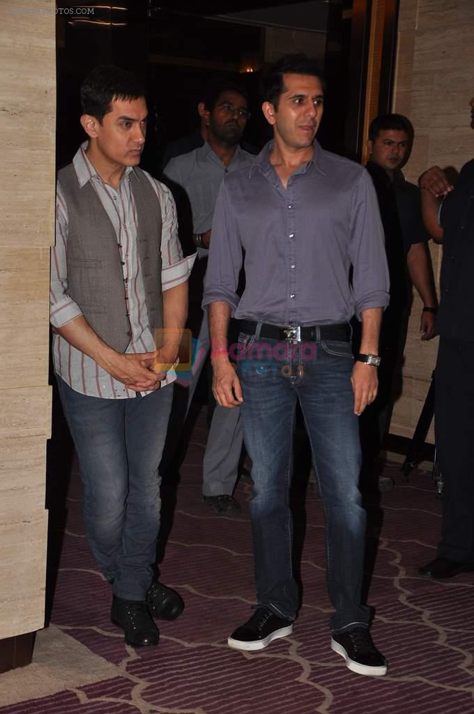 Aamir Khan, Ritesh Sidhwani at Talaash success bash in J W Marriott, Mumbai on 10th Dec 2012