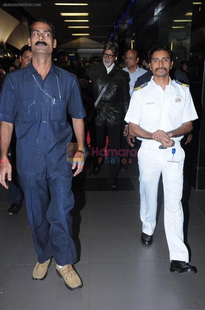 Amitabh Bachchan snapped at international airport in Mumbai on 11th Dec 2012