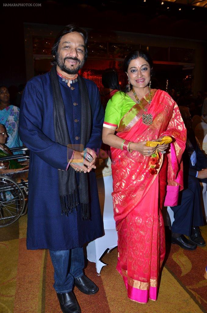 Sonali Rathod, Roop Kumar Rathod at Durga jasraj's daughter Avani's wedding reception with Puneet in Mumbai on 16th Dec 2012