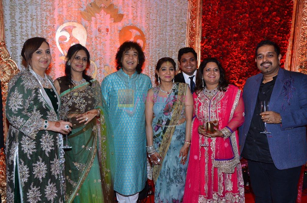 Shankar Mahadevan at Durga jasraj's daughter Avani's wedding reception with Puneet in Mumbai on 16th Dec 2012