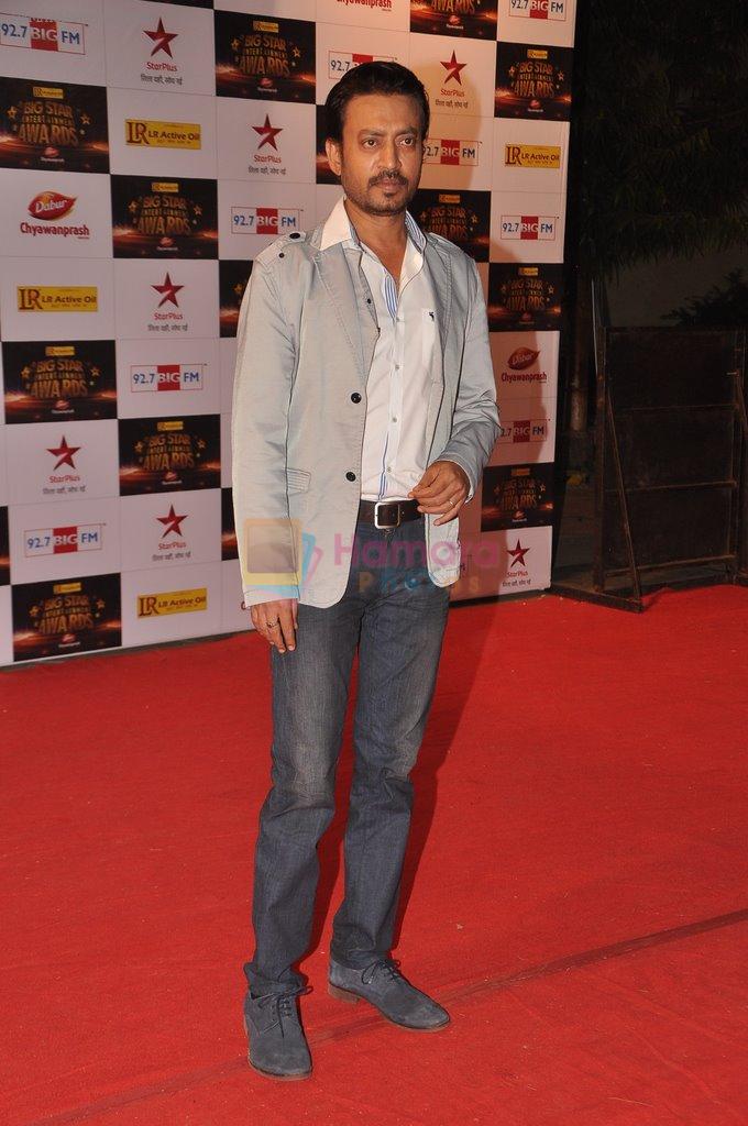 Irrfan Khan at Big Star Awards red carpet in Mumbai on 16th Dec 2012