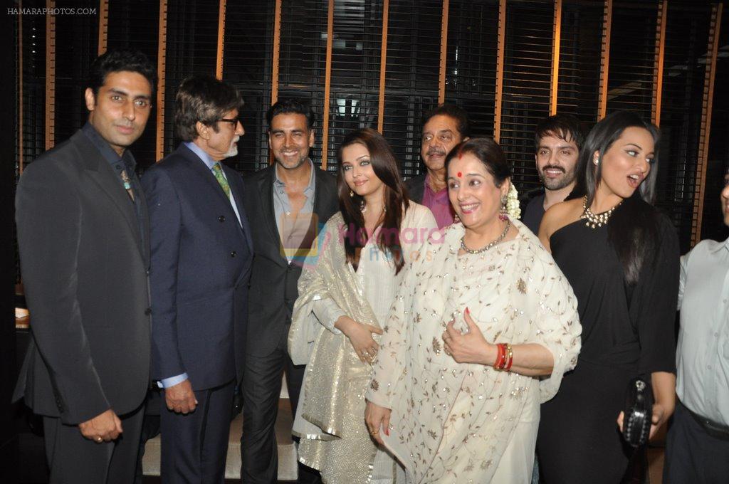 Amitabh Bachchan, Aishwarya Rai, Abhishek Bachchan, Sonakshi Sinha, Poonam Sinha, Akshay,Shatrughan at Shatrughan Sinha's dinner for doctors of Ambani hospital who helped him recover on 16th Dec 2012