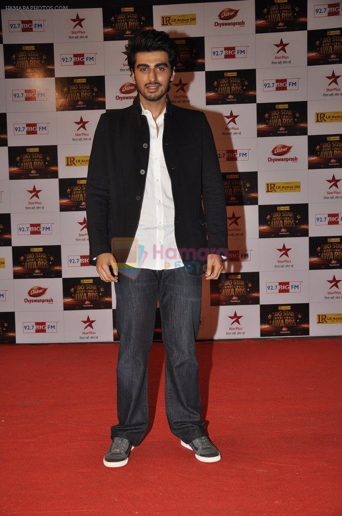 Arjun Kapoor at Big Star Awards red carpet in Mumbai on 16th Dec 2012