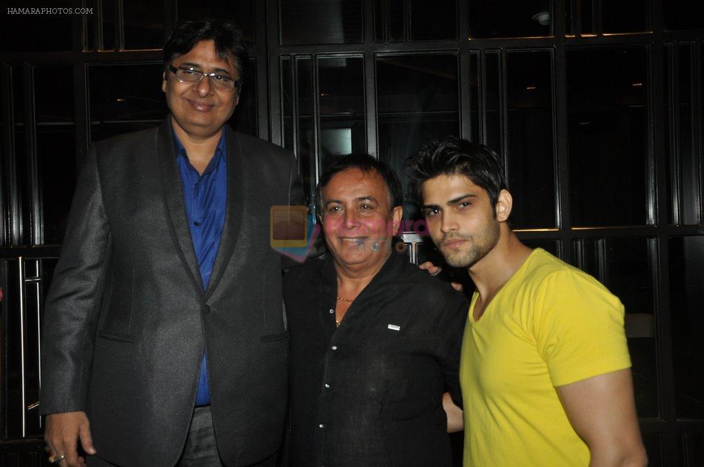 Vashu Bhagnani at Shatrughan Sinha's dinner for doctors of Ambani hospital who helped him recover on 16th Dec 2012