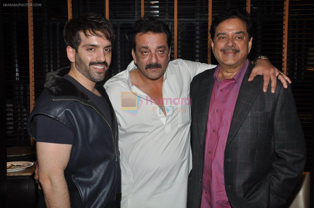 Luv Sinha, Sanjay Dutt, Shatrughan Sinha at Shatrughan Sinha's dinner for doctors of Ambani hospital who helped him recover on 16th Dec 2012
