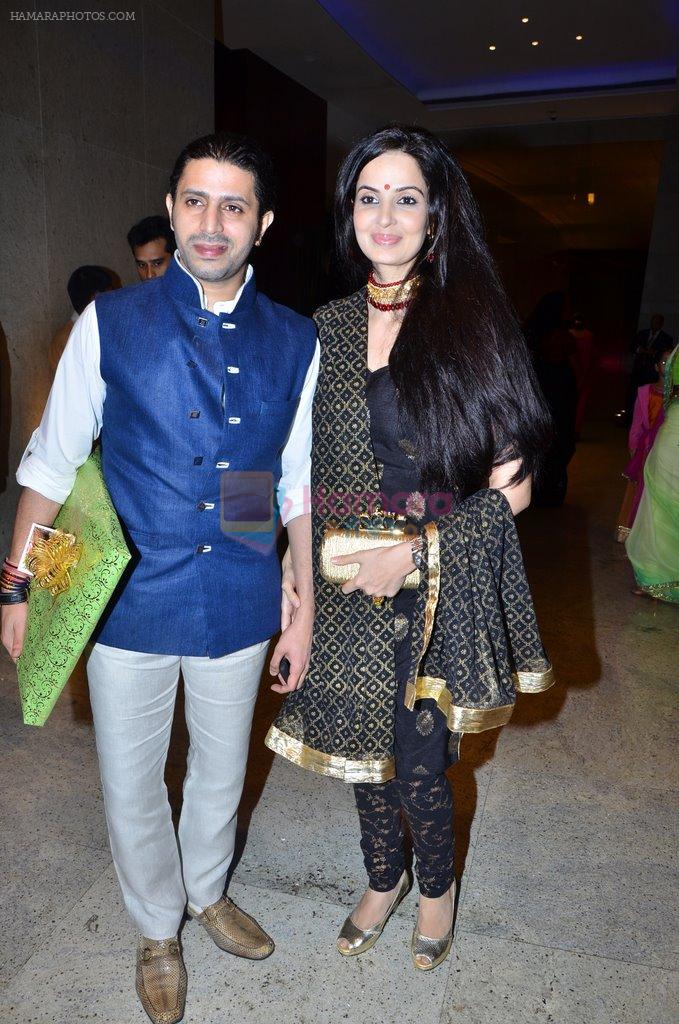 Rukhsar at Durga jasraj's daughter Avani's wedding reception with Puneet in Mumbai on 16th Dec 2012