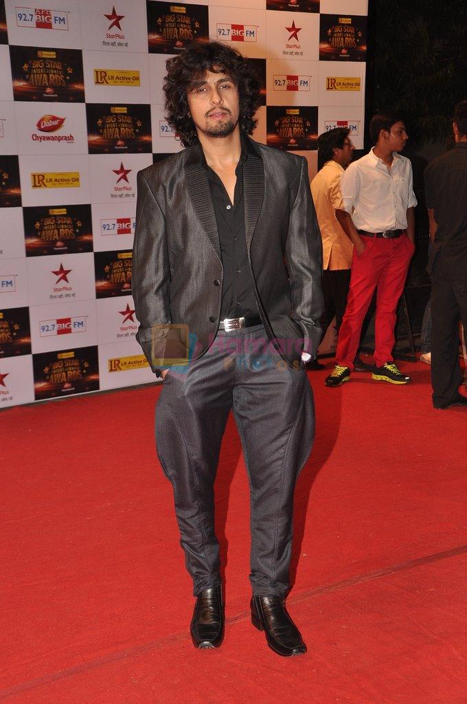 Sonu Nigam at Big Star Awards red carpet in Mumbai on 16th Dec 2012,1
