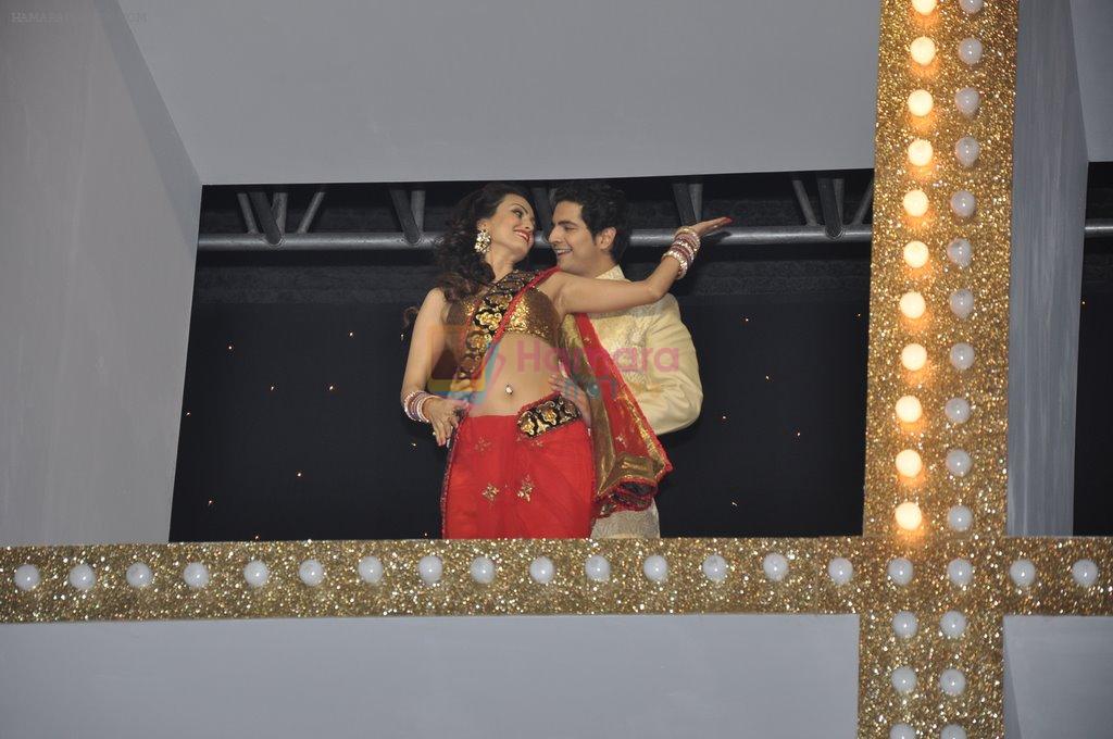 Karan Mehra, Nisha Rawal at the launch of Nach Baliye Season 5 in Mehboob on 17th Dec 2012