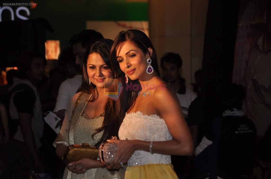 Malaika Arora Khan, Amrita Arora at Dabangg 2 premiere in PVR, Mumbai on 20th Dec 2012