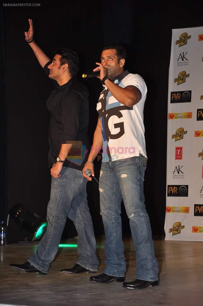 Salman Khan, Arbaaz Khan at Dabangg 2 premiere in PVR, Mumbai on 20th Dec 2012