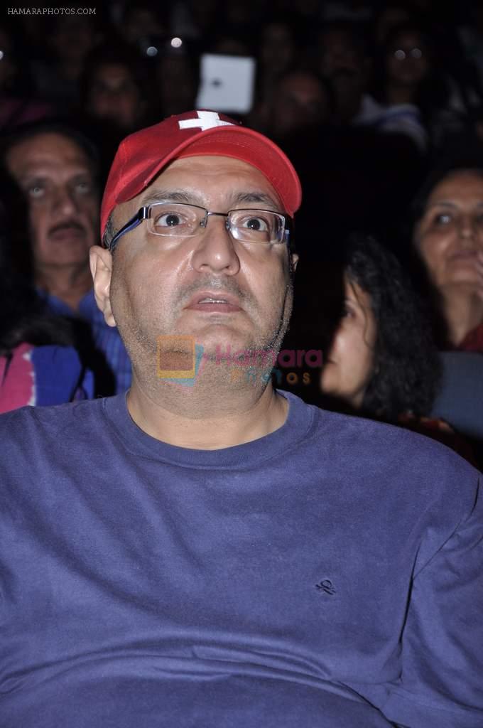 Vivek Vaswani at Shiamak Dawar's Show in St Andrews, Mumbai on 20th Dec 2012