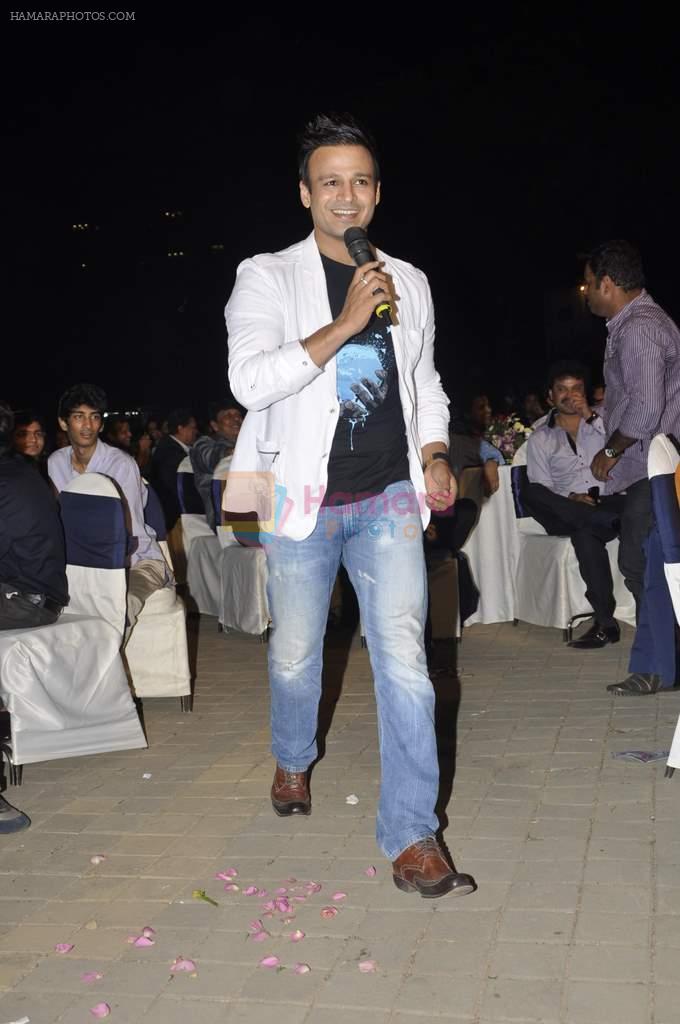 Vivek Oberoi at Gitanjali race in RWITC, Mumbai on 23rd Dec 2012
