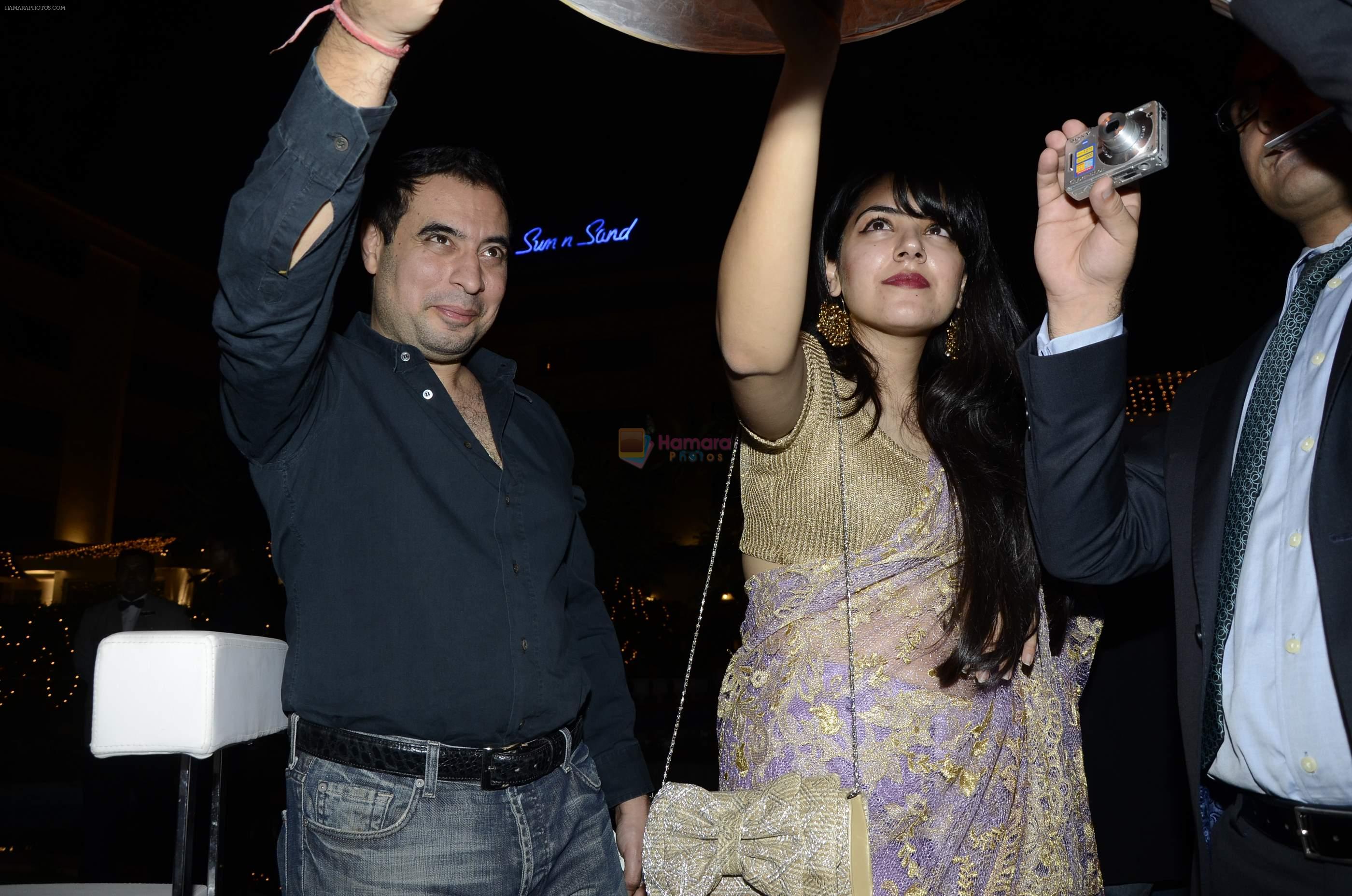 at Riyaz Amlani and Kiran's wedding reception in Mumbai on 26th Dec 2012