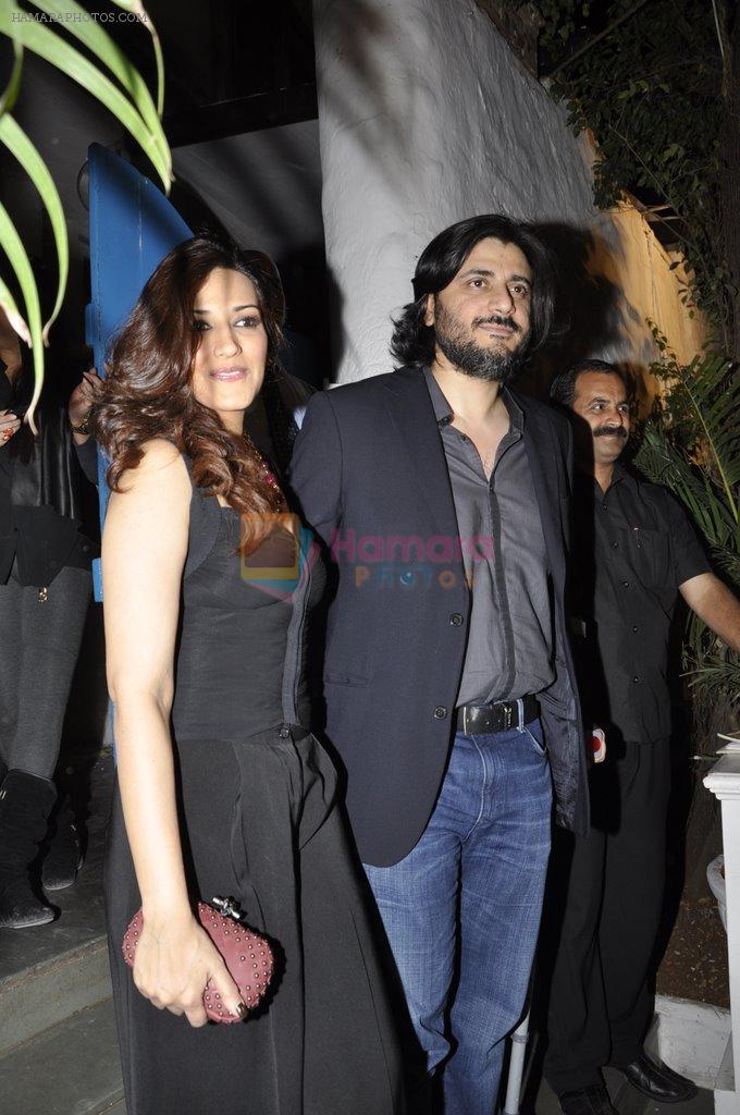 Sonali Bendre, Goldie Behl at Bunty Walia's wedding reception bash in Olive on 28th Dec 2012