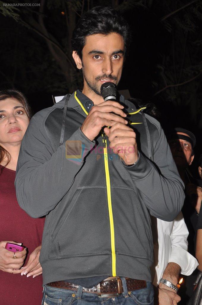Kunal Kapoor at the peace march for the Delhi victim in Mumbai on 29th Dec 2012