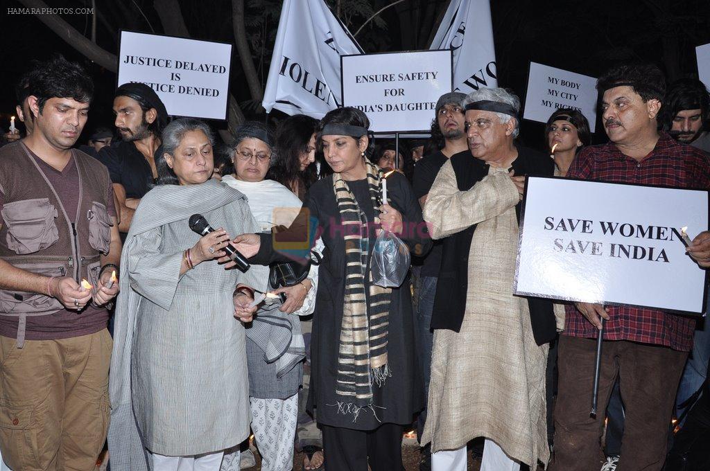 Shabana Azmi, Javed AKhtar, Jaya Bachchan at the peace march for the Delhi victim in Mumbai on 29th Dec 2012