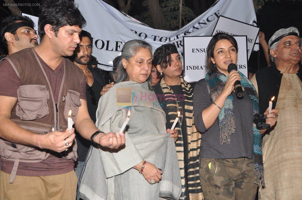 Jaya Bachchan, Shabana Azmi, Tisca Chopra, Javed Akhtar at the peace march for the Delhi victim in Mumbai on 29th Dec 2012