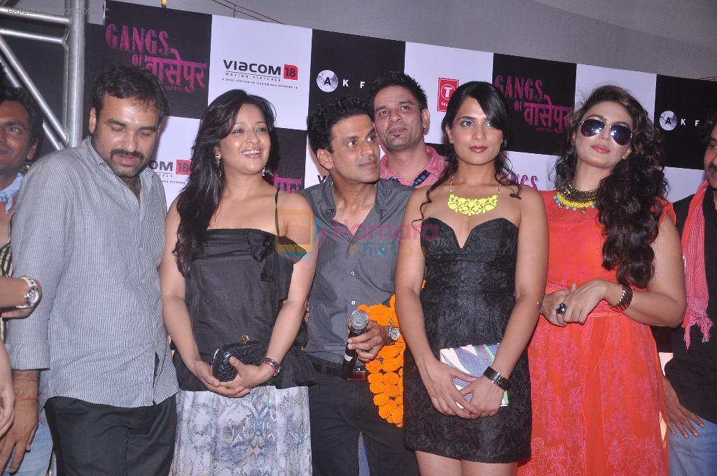 Starcast at the success bash of Gangs Of Wasseypur