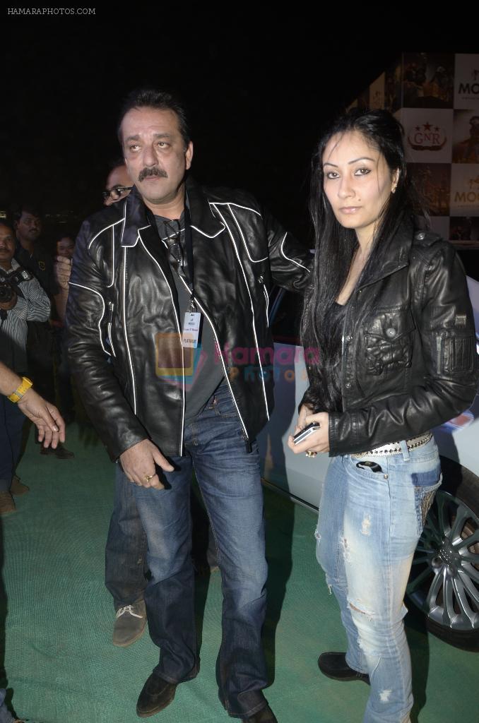 sanjay dutt with wife manayata at guns n roses concert