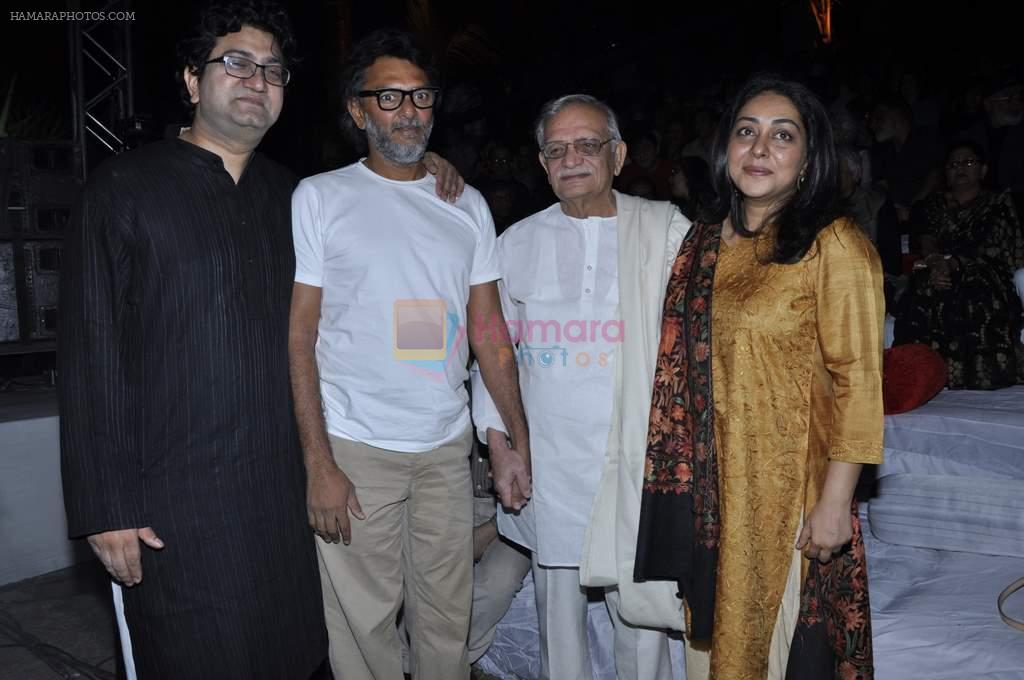 Gulzar, Parsoon Joshi, Rakeysh Omprakash Mehra at Rewa Rathod launch in Mumbai on 5th Jan 2013