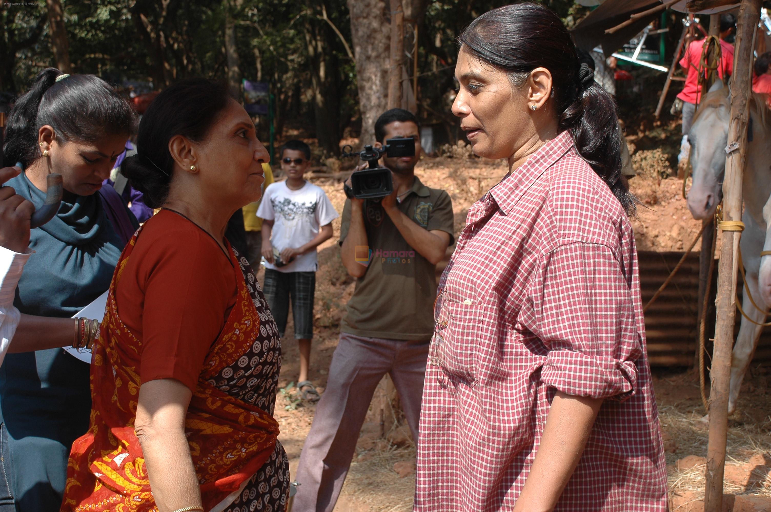 Sarita Joshi, Priya Krishnaswamy on the sets of Gangoobai